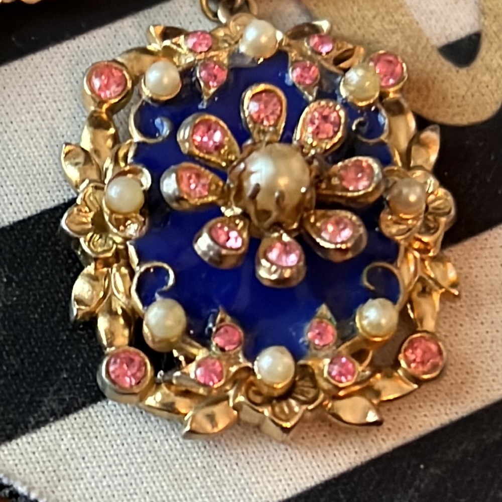 Vintage Coro Pegasus Floral Faux Pearl & Pink Rhinestones Necklace